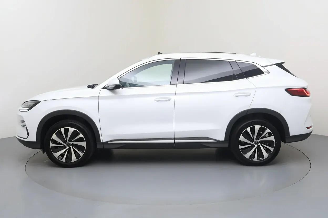 BYD Seal U Nice vue 2 BYD Seal U en leasing sans apport à Nice — vue 2