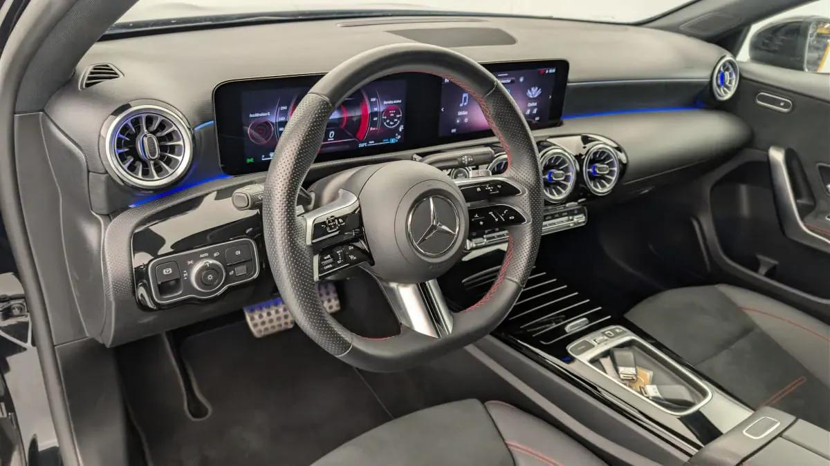 Mercedes-Benz Classe A Nice vue 4 Mercedes-Benz Classe A en leasing sans apport à Nice — vue 4